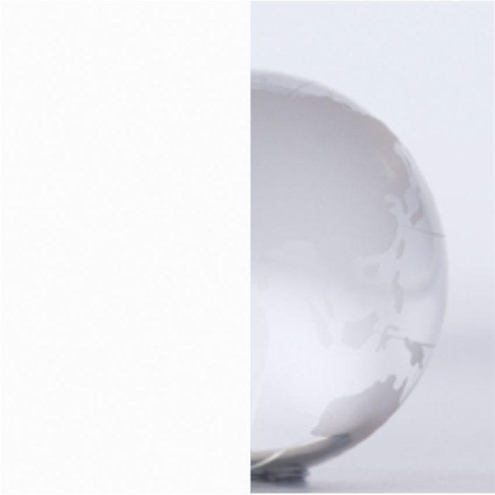 Glossy White Lacquered shiny glass