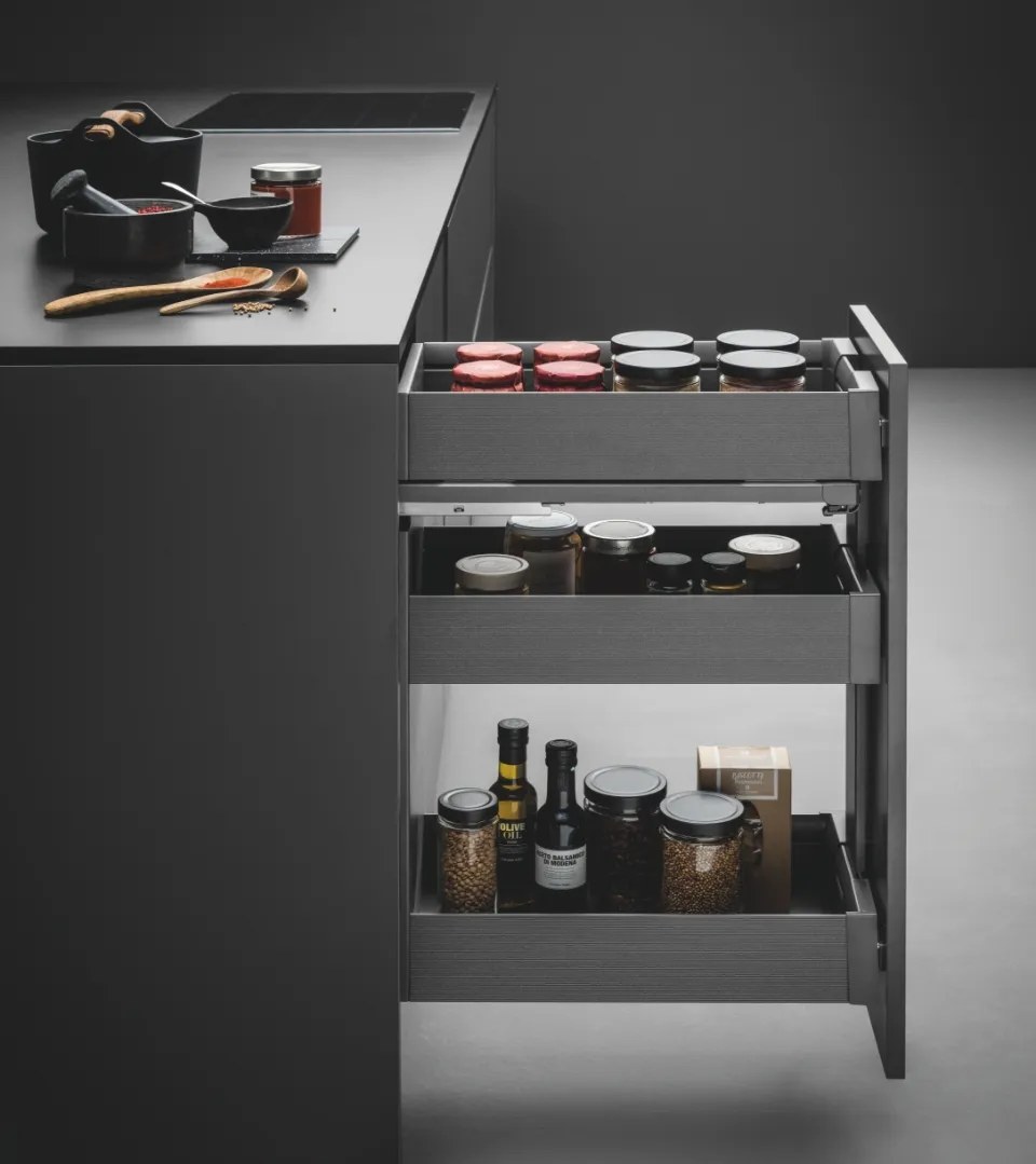 Urban 3-tier pull-out