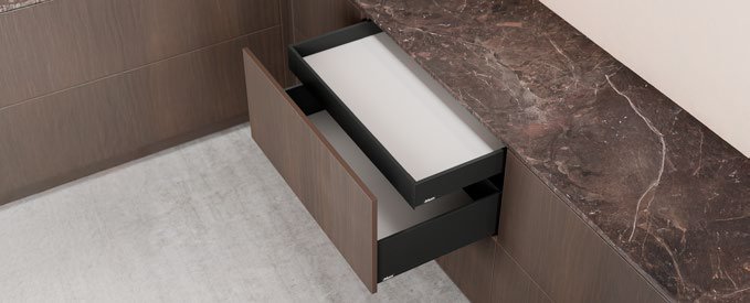 LEGRABOX M Height interior roll-out