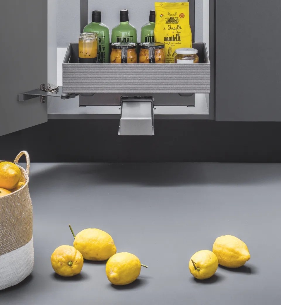 Urban Maxi larder — catalog photo