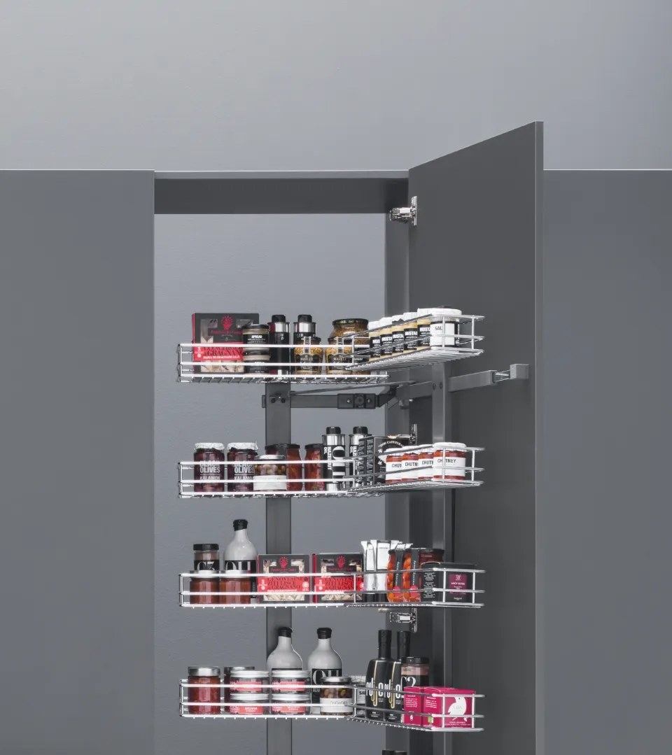 Wire swing-out pantry