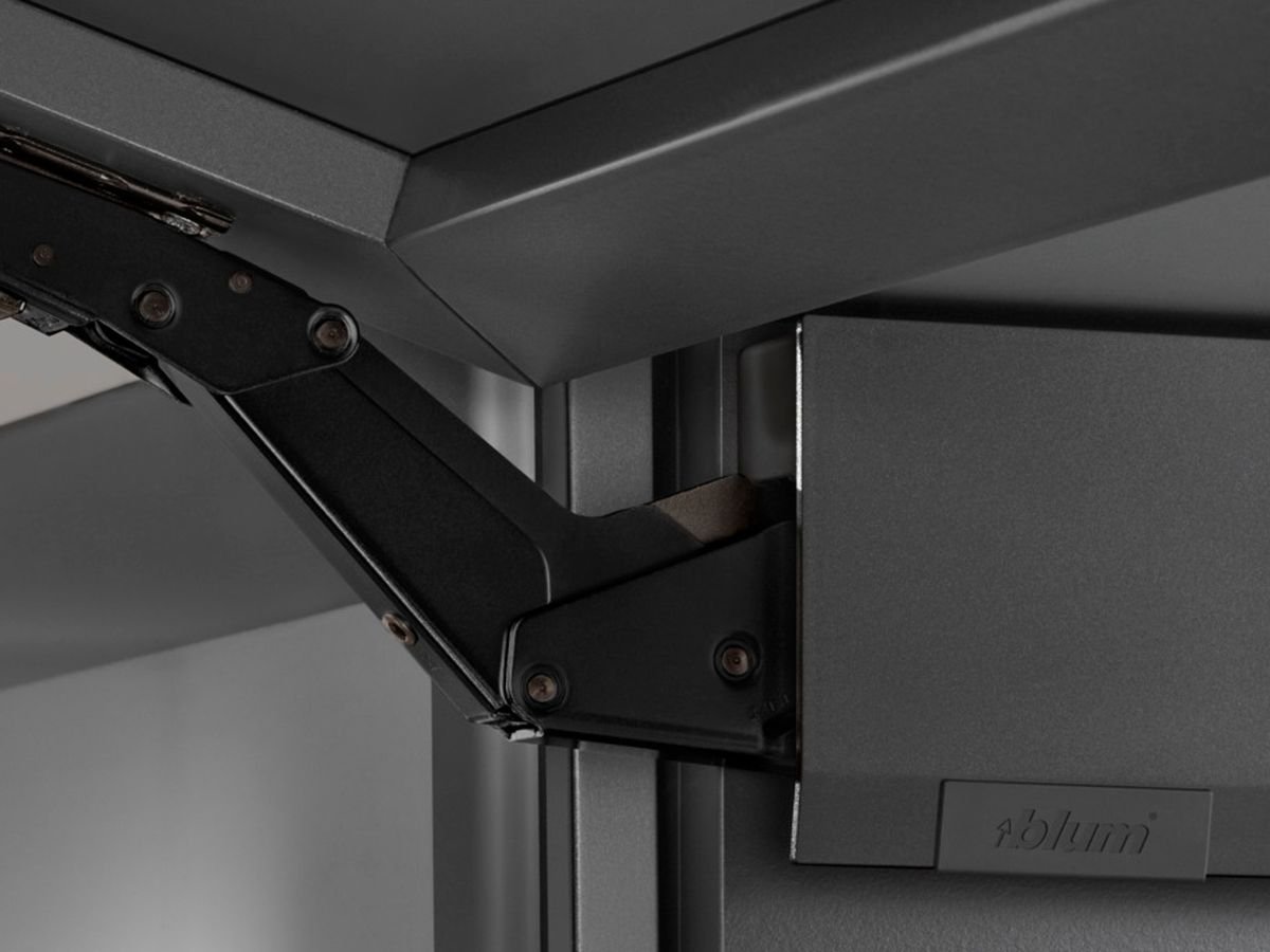 AVENTOS top in eclipse black — catalog photo