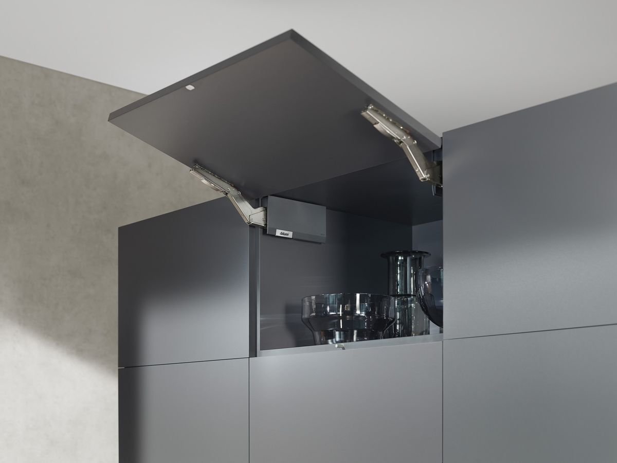AVENTOS HK top — catalog photo