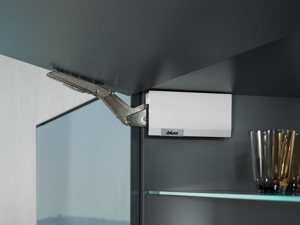 AVENTOS HK top — catalog photo