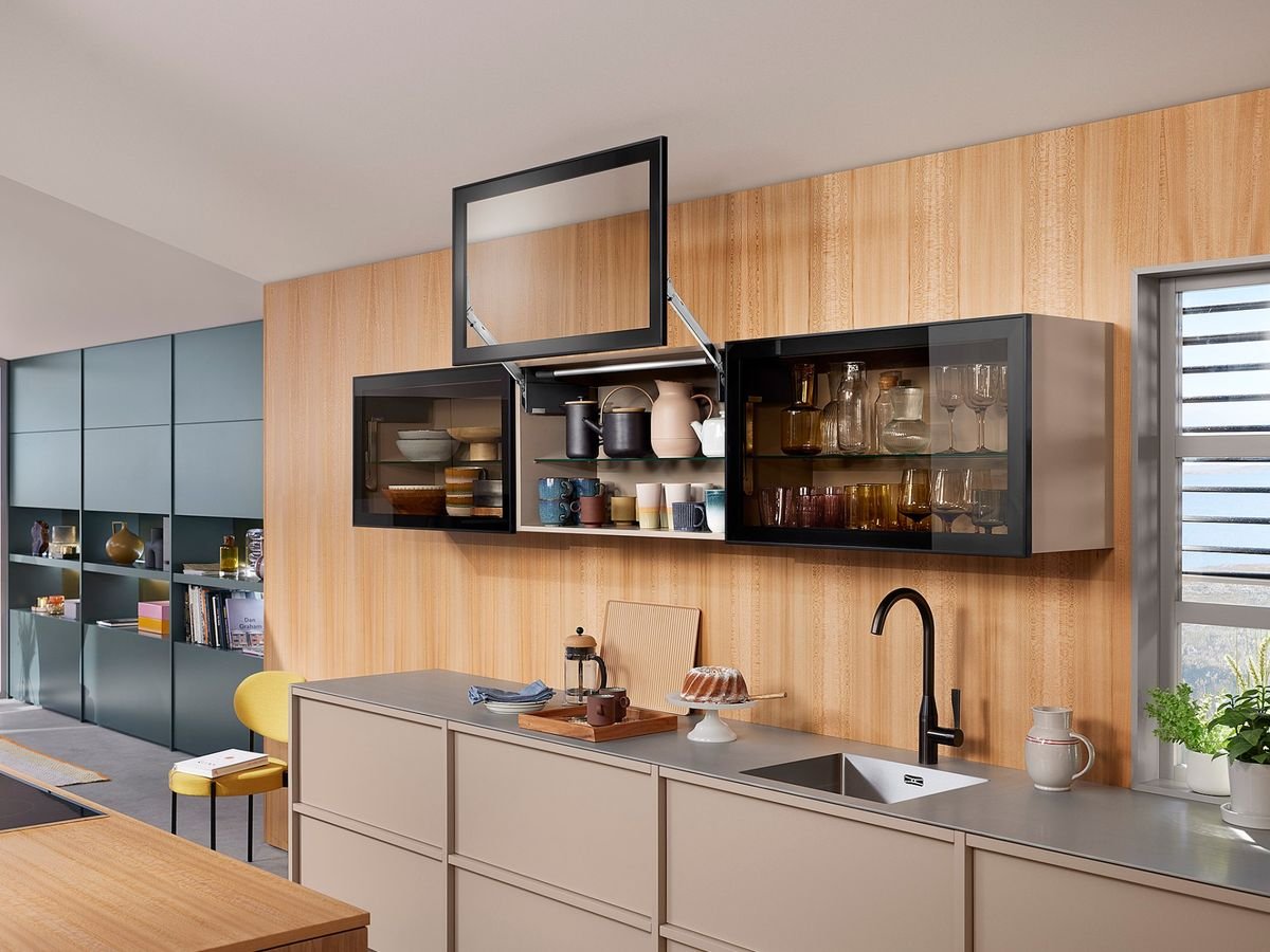 AVENTOS HL top — catalog photo