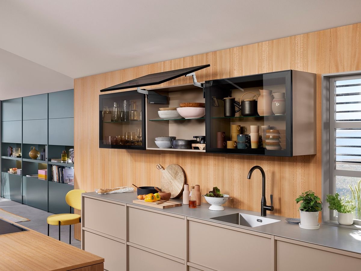 AVENTOS HS top — catalog photo