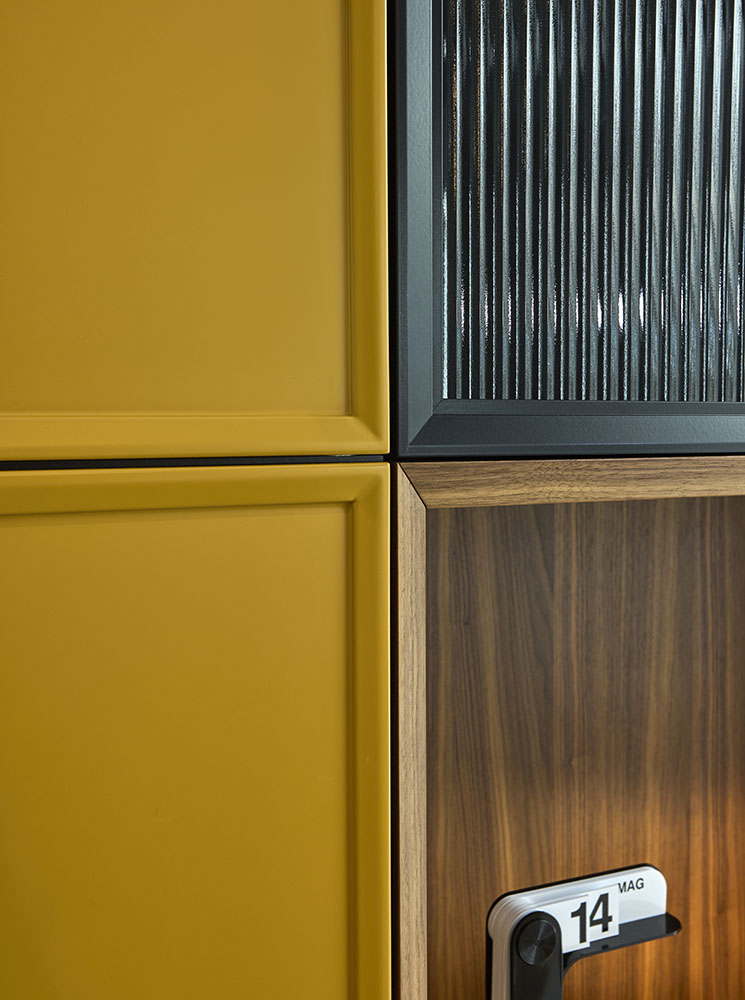 Oak veneer and fluted-glass detail