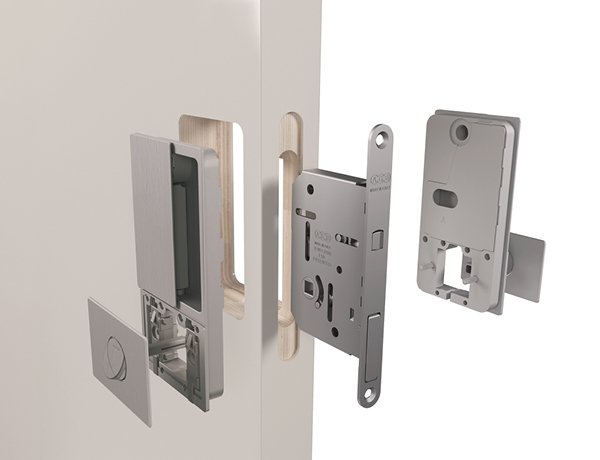 Wave solutions for sliding doors